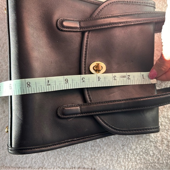 Vintage Coach Belmont Black Leather Bag with gold hardware - Picture 13 of 15